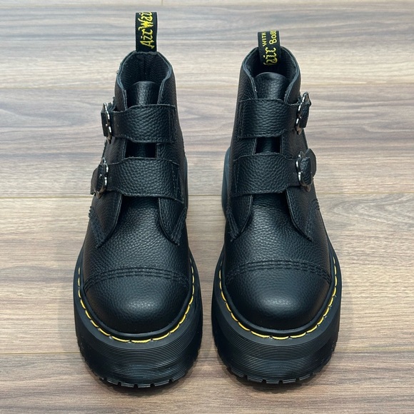 Dr. Martens Devon Flower Buckle Leather Platform Boots in Black Size 8.5 - Picture 3 of 16